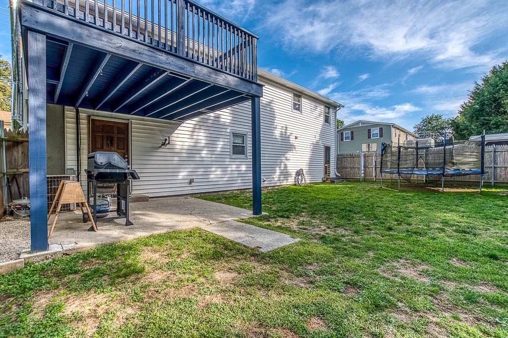 127 St Leon Avenue Woonsocket, RI 02895 - Photo 3 of 32