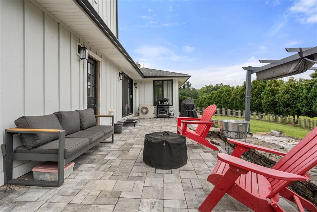 33 Putnam Hill Road Sutton, MA 01590 - Photo 23 of 29 Gallery Image 23
