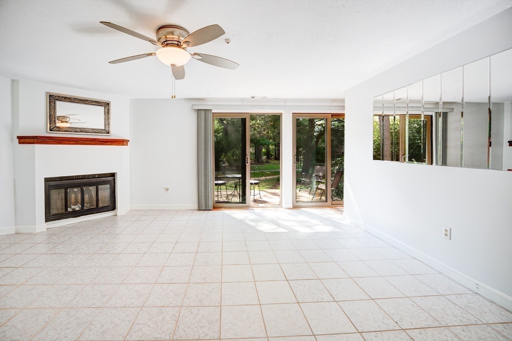 522 Tumbling Hawk, Unit 522 Acton, MA 01718 - Photo 6 of 42