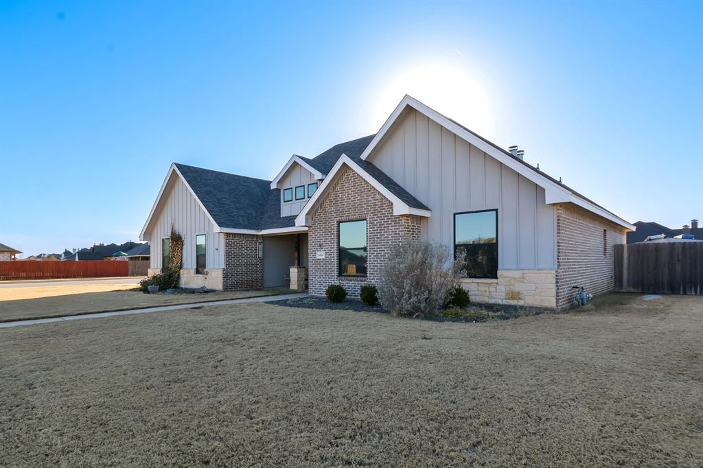 6434 Red Yucca Road Abilene, TX 79606 - Photo 2 of 18