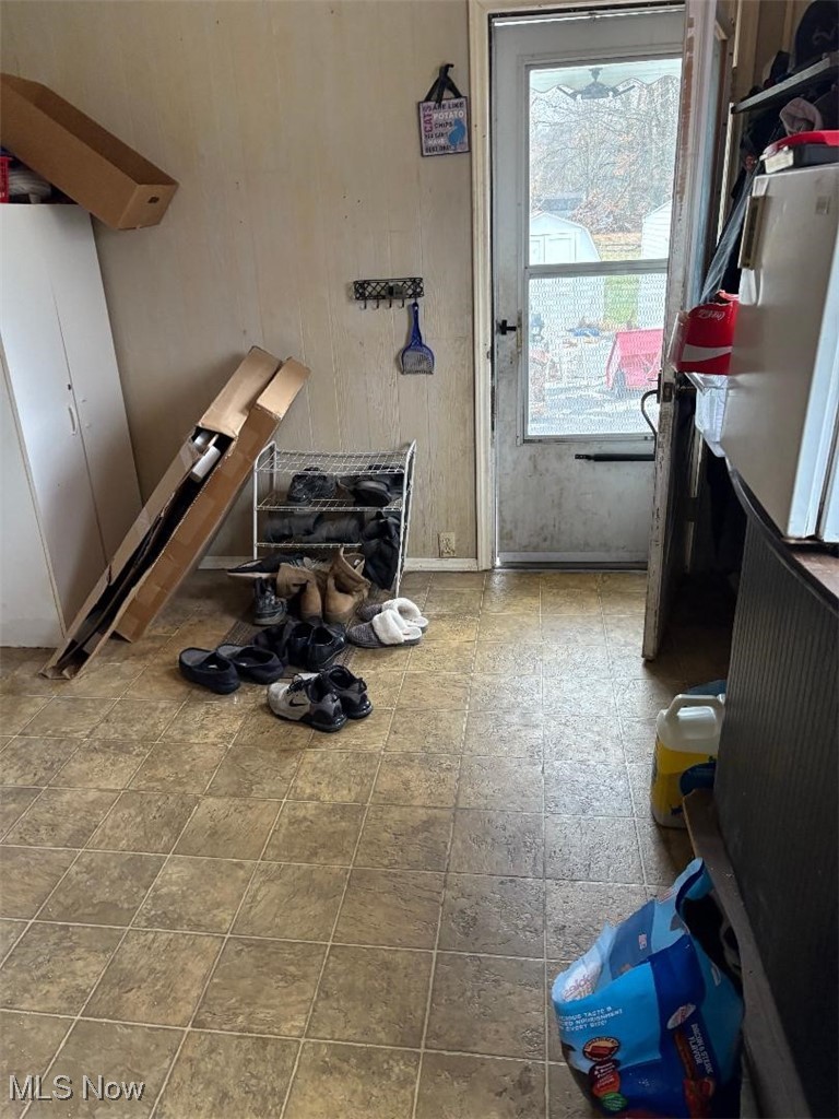 5544 Highland Road Cleveland, OH 44143 - Photo 13 of 15 mud room