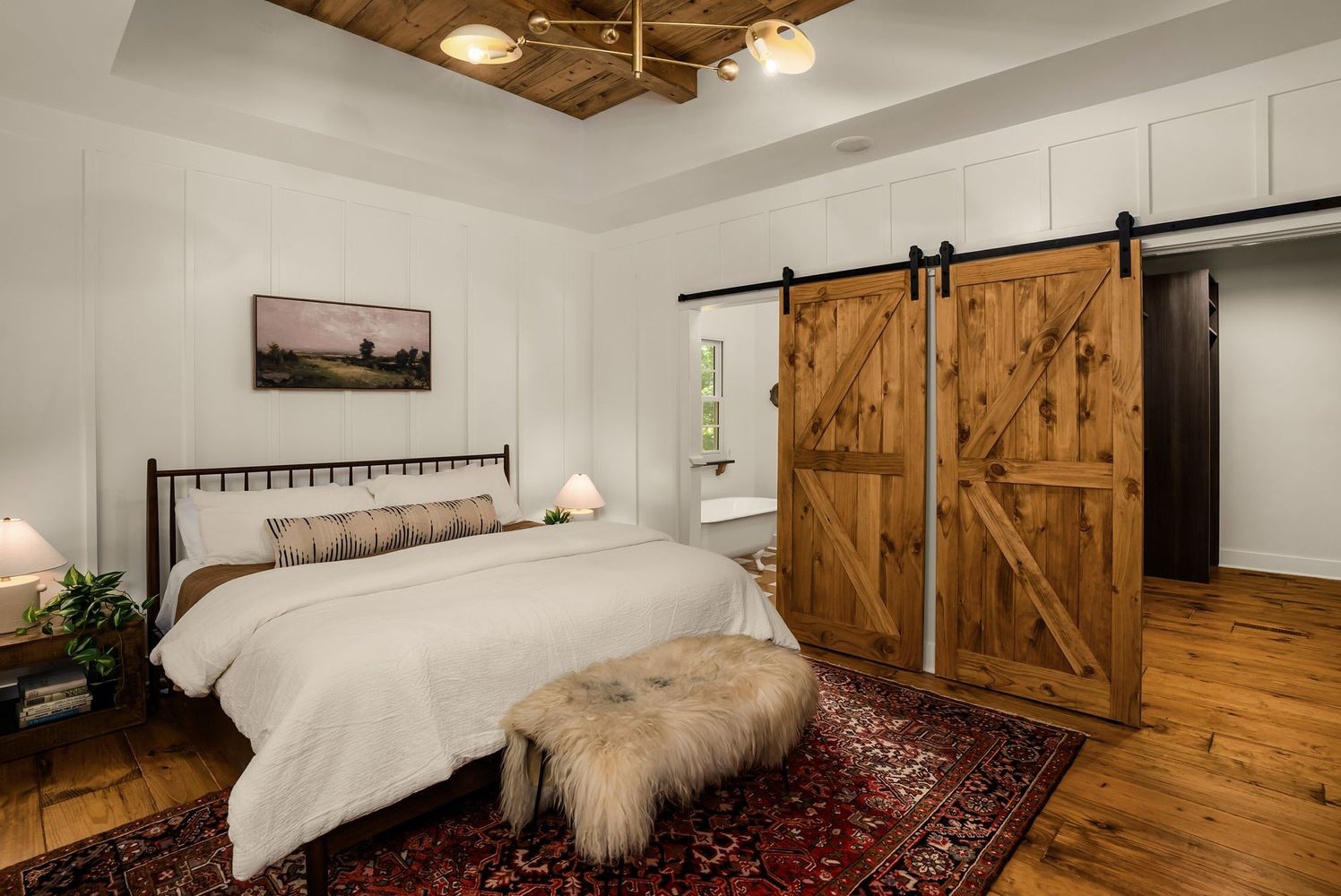 9581 South Harpeth Road Nashville, TN 37221 - Photo 20 of 55 a bedroom with a bed and a mirror