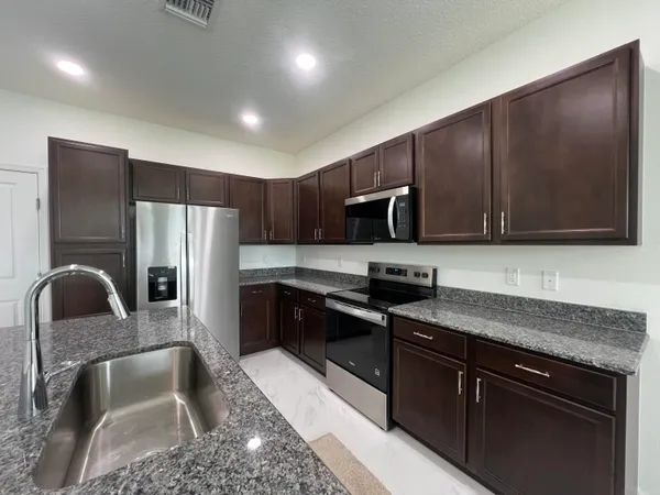 $3,000 | 4910 North Longwood Lake Square, Loxahatchee, FL 33470