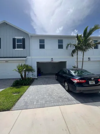 $3,000 | 4910 North Longwood Lake Square, Loxahatchee, FL 33470