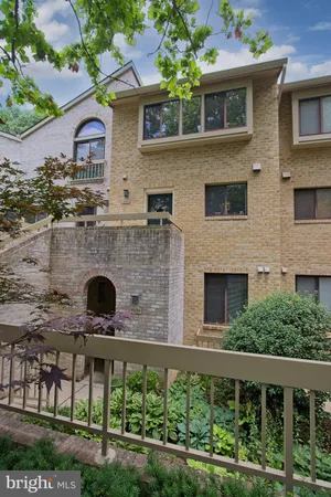 $2,650 | 11108 Boathouse Court, Unit 97, Reston, VA 20191