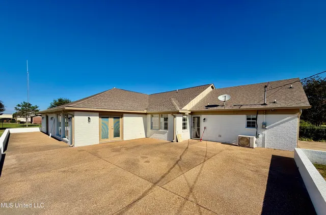 $350,000 | 340 Porter Drive, Clarksdale, MS 38614