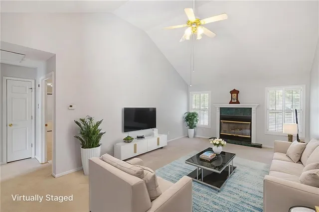 $340,000 | 1655 Sunchase Drive, Warsaw, MO 65355