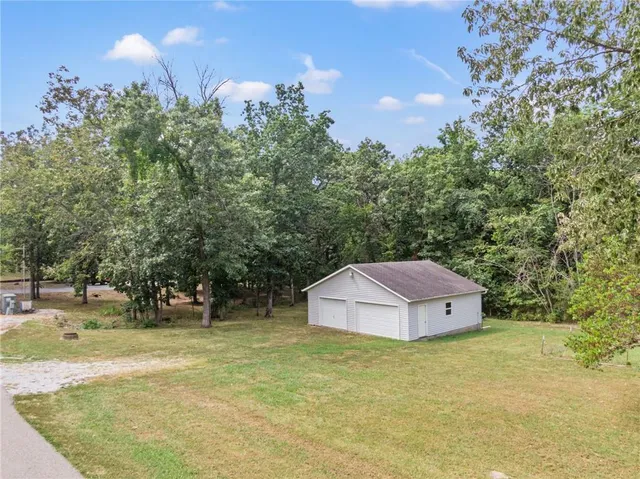 $340,000 | 1655 Sunchase Drive, Warsaw, MO 65355