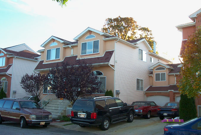 65 Timber Ridge Drive Staten Island, NY 10306 - Photo 1 of 1 Primary Photo