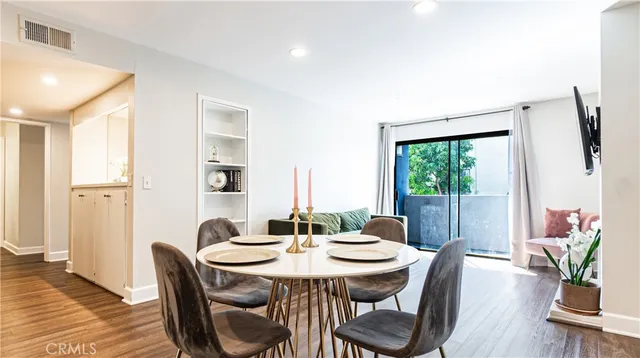 $699,000 | 1940 Highland Avenue, Unit 26, Los Angeles, CA 90068