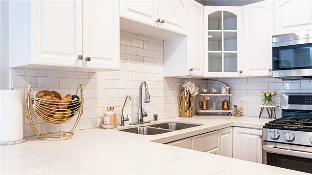 $699,000 | 1940 Highland Avenue, Unit 26, Los Angeles, CA 90068