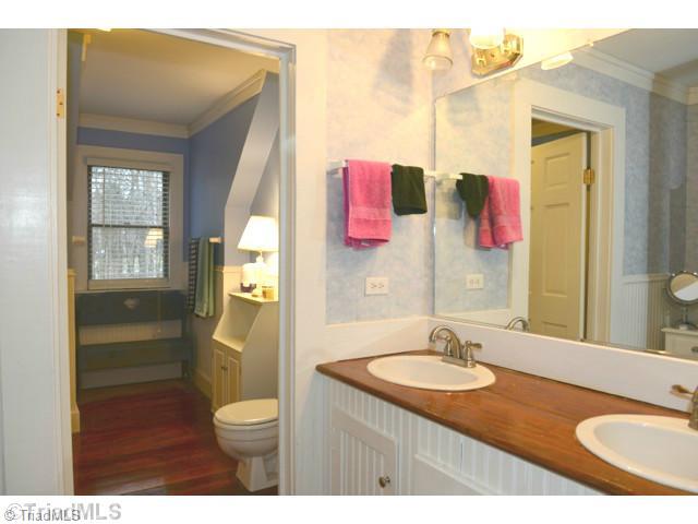 4705 Harvey Road Jamestown, NC 27282 - Photo 12 of 29 Bath. 2nd floor bath between 2 large bedrooms