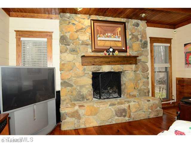 4705 Harvey Road Jamestown, NC 27282 - Photo 3 of 29 Den/Family/Great Room.