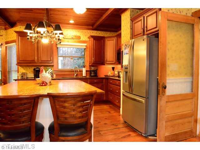 4705 Harvey Road Jamestown, NC 27282 - Photo 5 of 29 Kitchen.