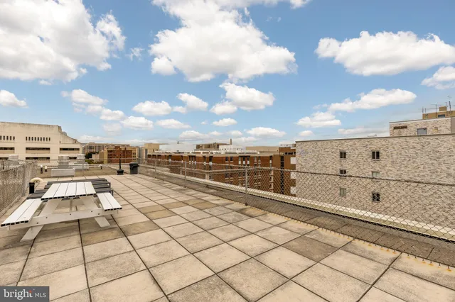 a view of terrace with sky view
