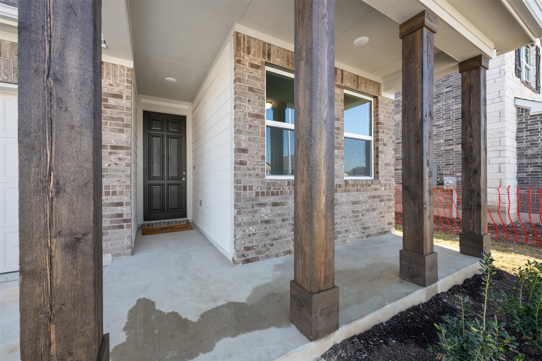 1901 Fannie Road Georgetown, TX 78633 - Photo 2 of 38 Representative images and renderings are for illustrative purposes. Actual structural options and design finishes of home may vary.