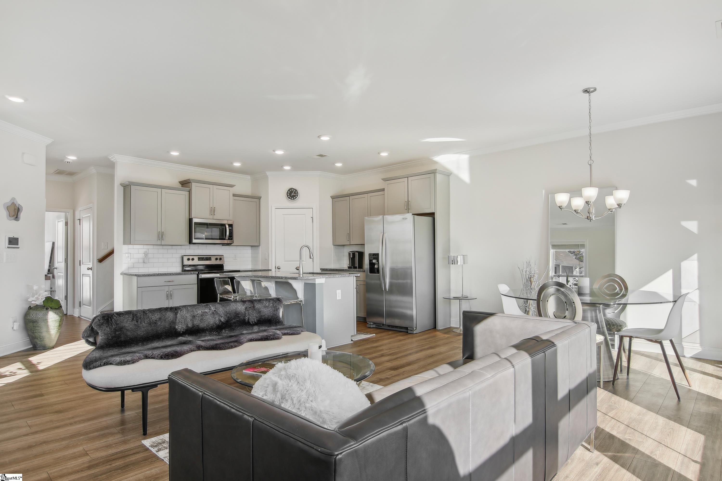 414 Yellow Fox Road Greer, SC 29650 - Photo 9 of 27 Gallery Image 9
