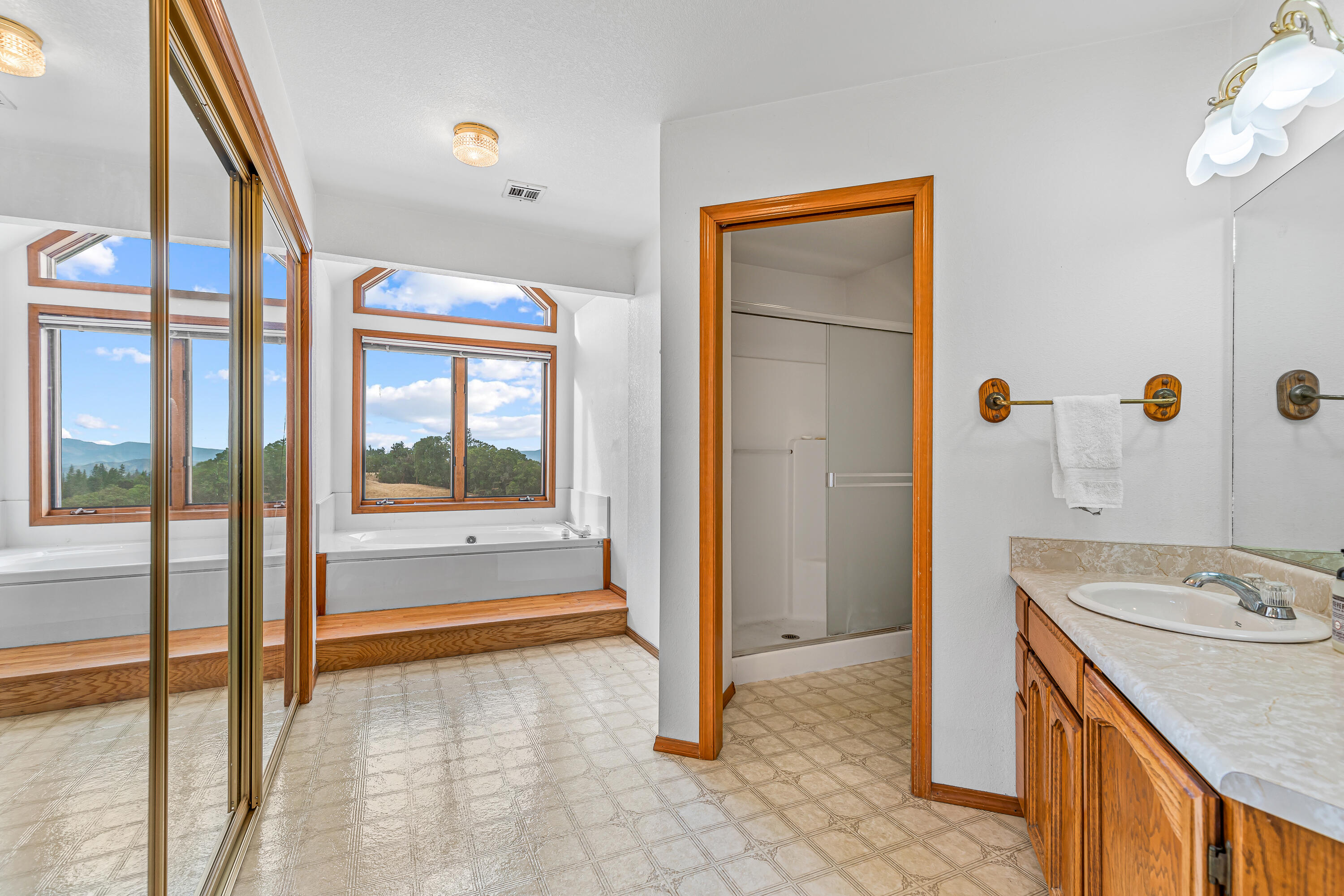 12838 Ramsey Road Gold Hill, OR 97525 - Photo 21 of 57 Gallery Image 21