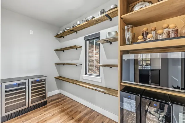 $749,500 | 104 Noah Court, Huntsville, TX 77320