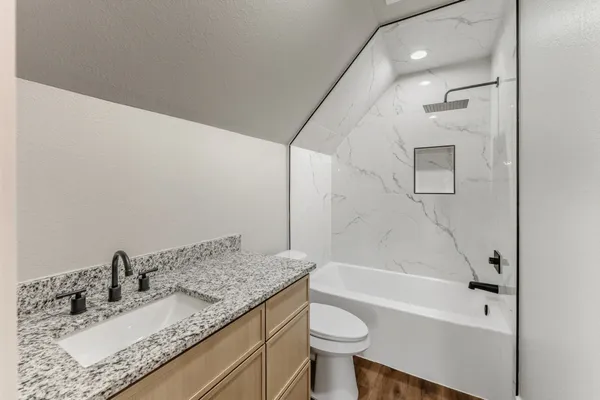 $749,500 | 104 Noah Court, Huntsville, TX 77320