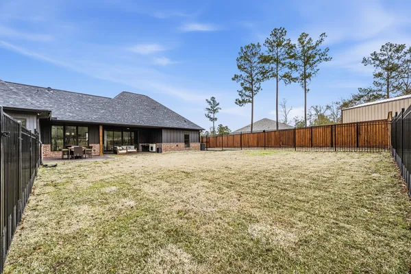 $749,500 | 104 Noah Court, Huntsville, TX 77320