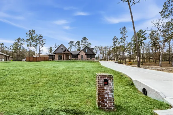 $749,500 | 104 Noah Court, Huntsville, TX 77320