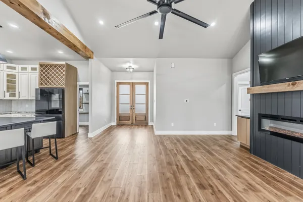 $749,500 | 104 Noah Court, Huntsville, TX 77320