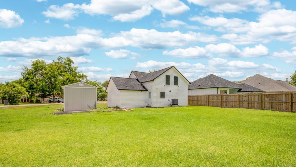 1256 2nd Street Clute, TX 77531 - Photo 37 of 43
