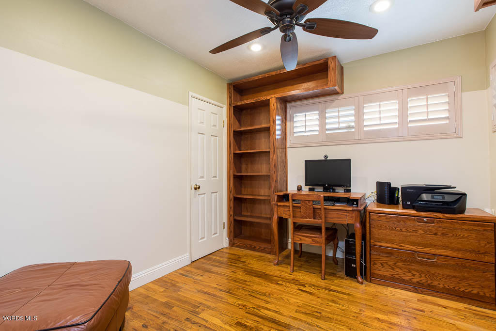 4238 Adam Road Simi Valley, CA 93063 - Photo 11 of 35 a workspace with furniture