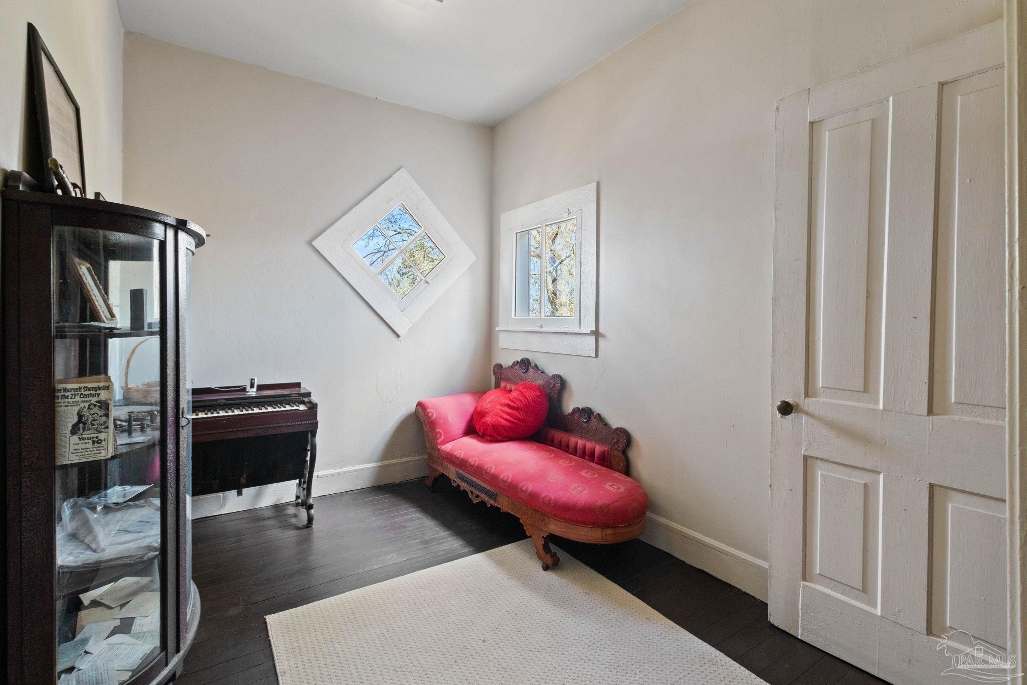 309 South Main Street Atmore, AL 36502 - Photo 34 of 47 a living room with furniture