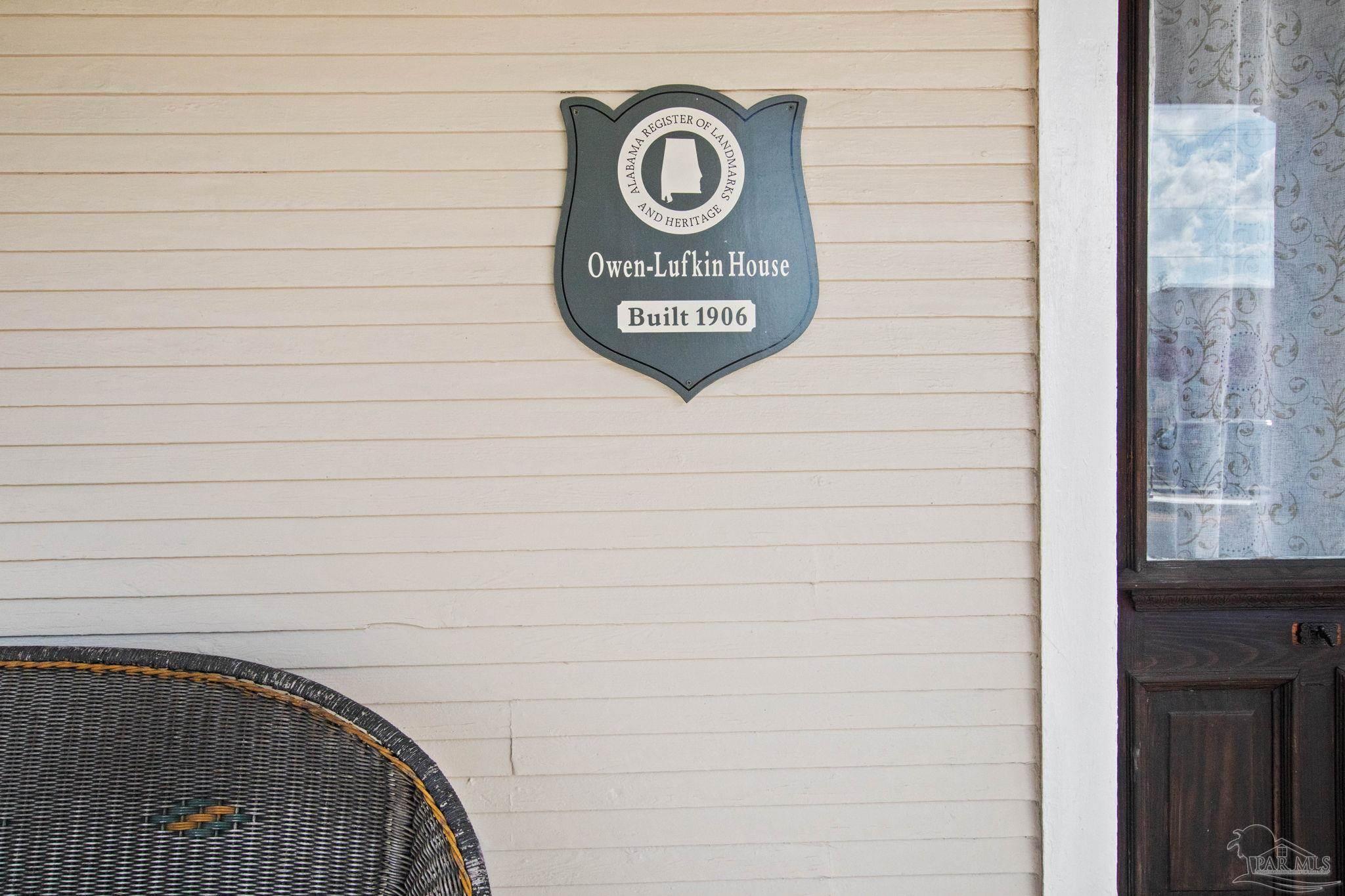 309 South Main Street Atmore, AL 36502 - Photo 4 of 47 a close up of a shower