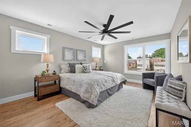 $499,998 | 1301 Kentucky Avenue, St. Louis, MO 63110