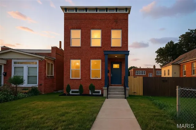 $499,998 | 1301 Kentucky Avenue, St. Louis, MO 63110