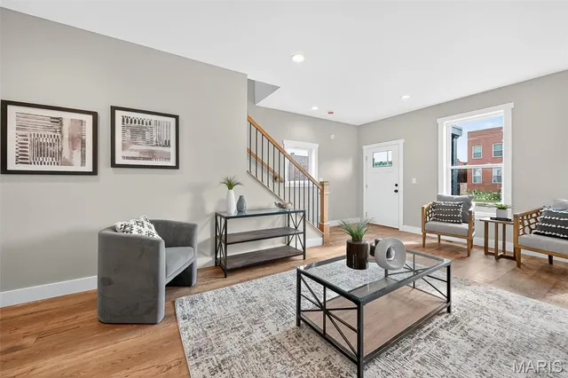 $499,998 | 1301 Kentucky Avenue, St. Louis, MO 63110