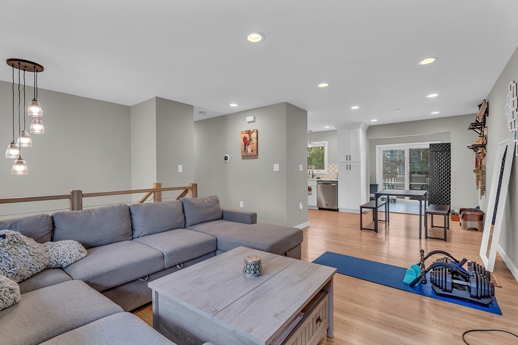 85 Arlene Road Lowell, MA 01851 - Photo 3 of 19 Gallery Image 3