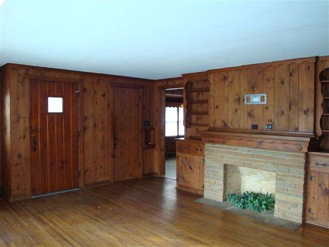 103 West Stonegate Road Peoria, IL 61614 - Photo 4 of 9 Gallery Image 4
