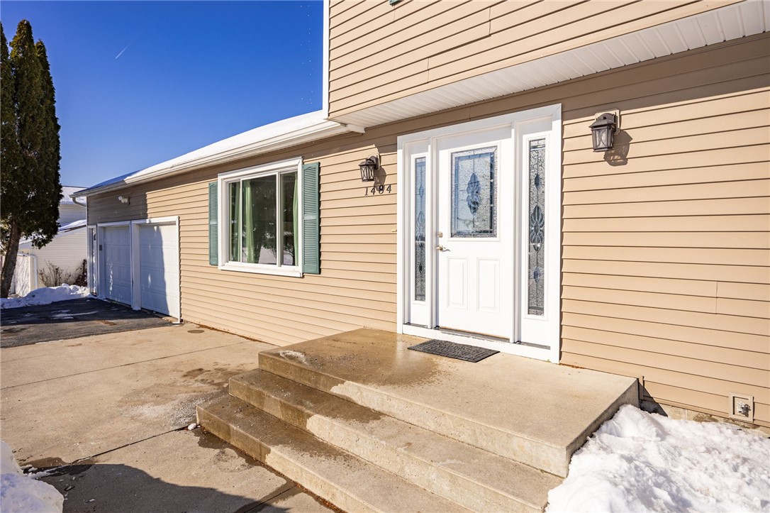 1484 Davis Road Chili, NY 14428 - Photo 2 of 30