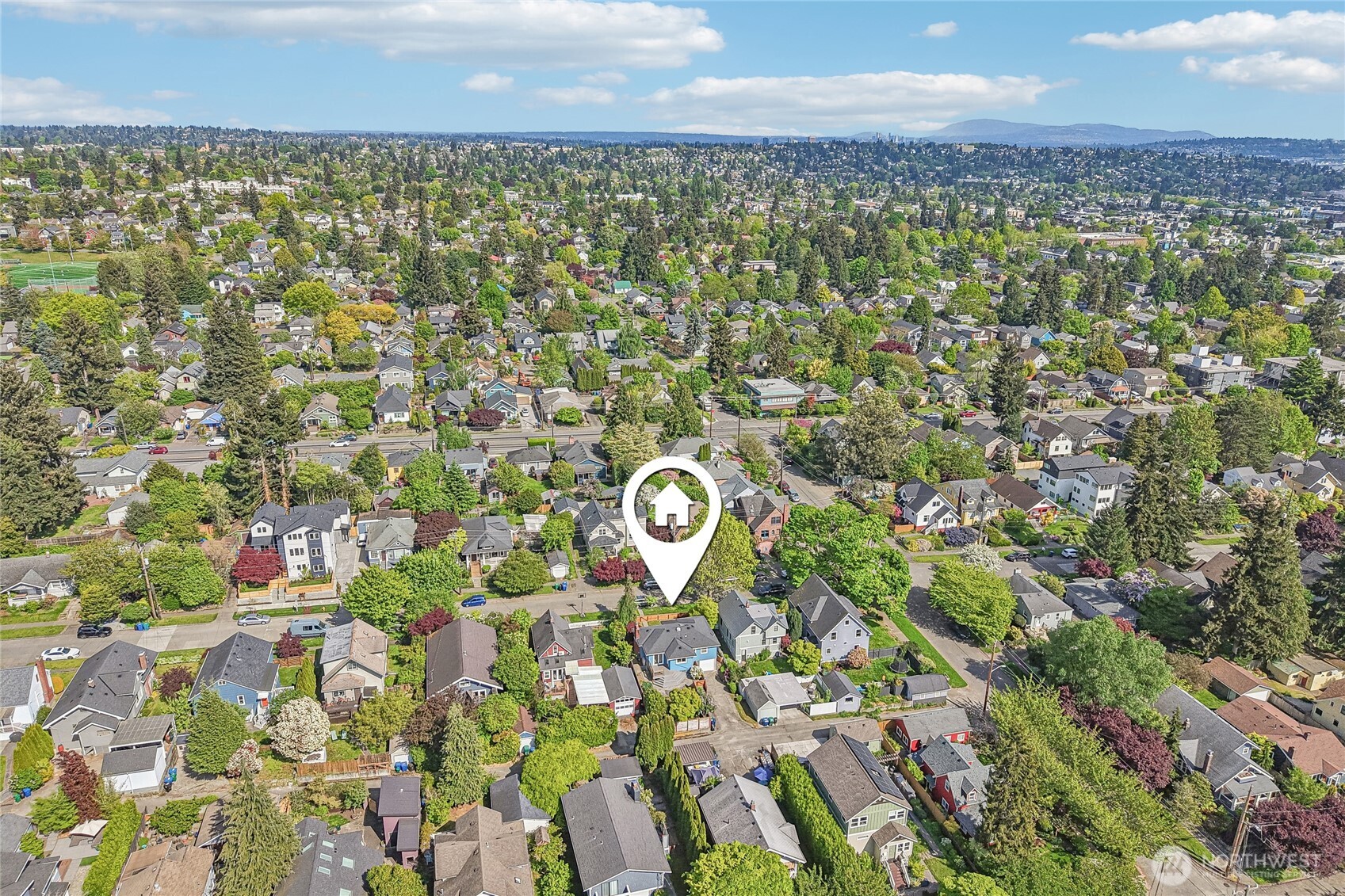 7313 25th Avenue Northwest Seattle, WA 98117 - Photo 37 of 40 a view of city and mountain view
