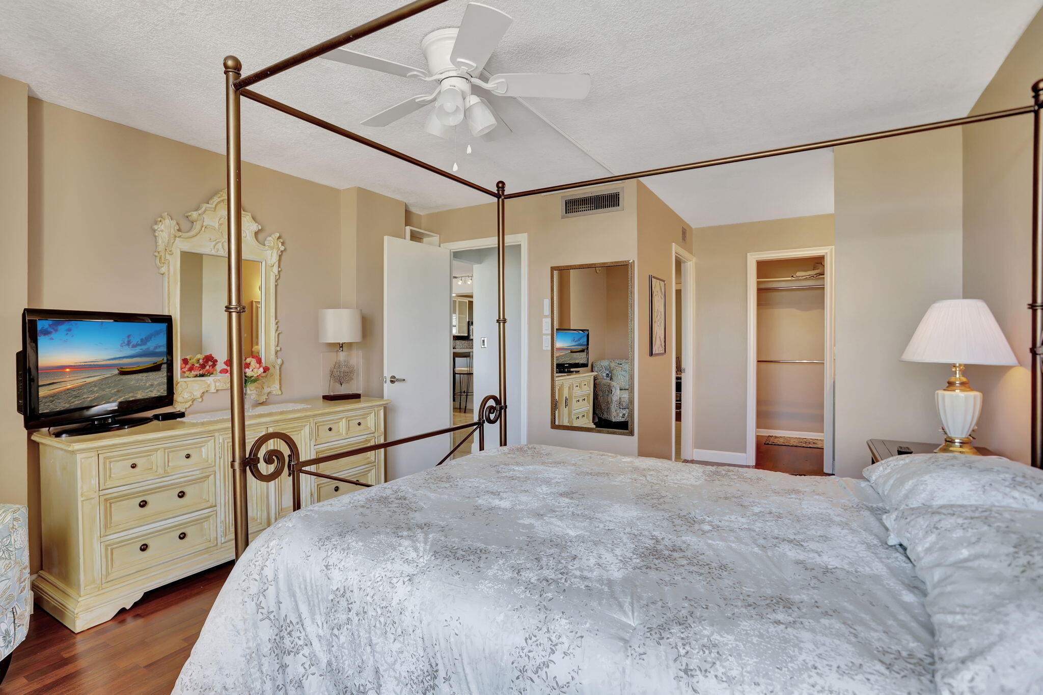 4 Royal Palm Way, Unit 6020 Boca Raton, FL 33432 - Photo 18 of 41 18-web-or-mls-001L2353