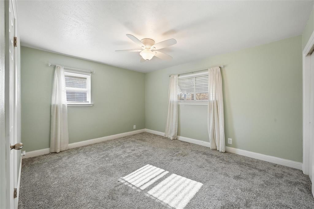 1164 Valley View Drive Hurst, TX 76053 - Photo 13 of 21