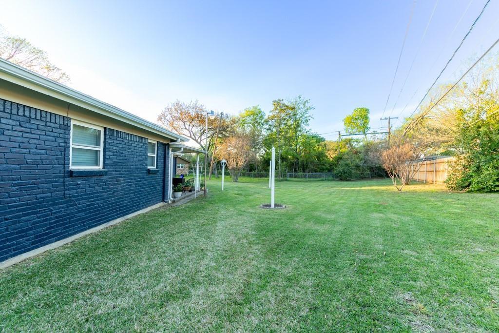 1164 Valley View Drive Hurst, TX 76053 - Photo 3 of 21