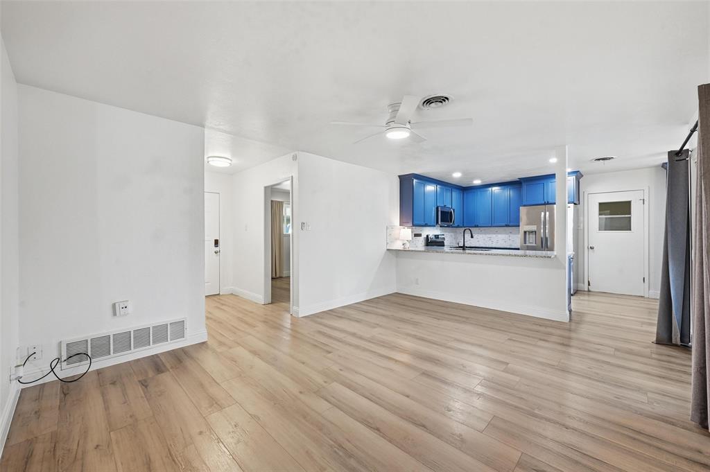 1164 Valley View Drive Hurst, TX 76053 - Photo 7 of 21