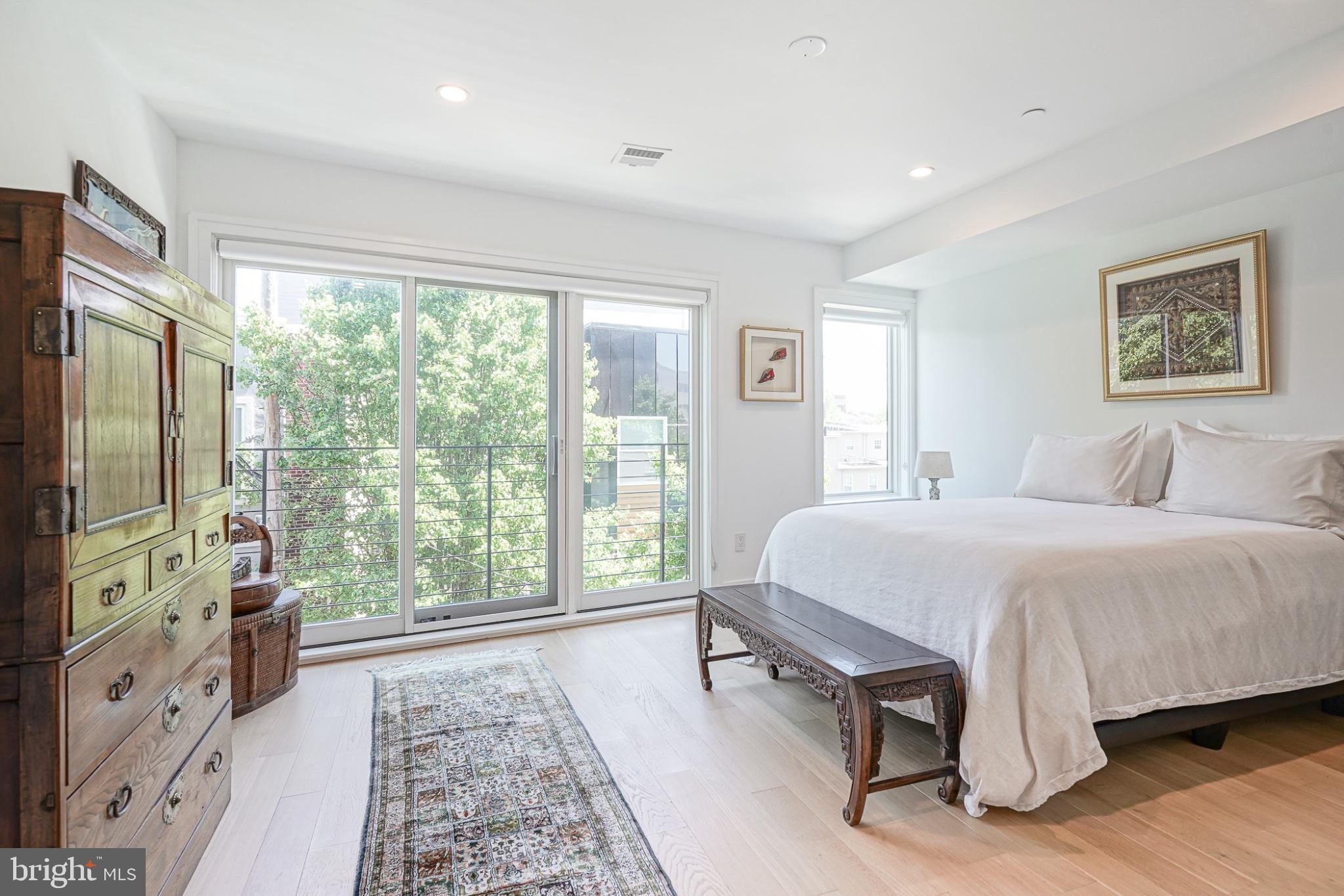 622 South Clarion Street Philadelphia, PA 19147 - Photo 29 of 57 Bright and airy modern bedroom retreat.