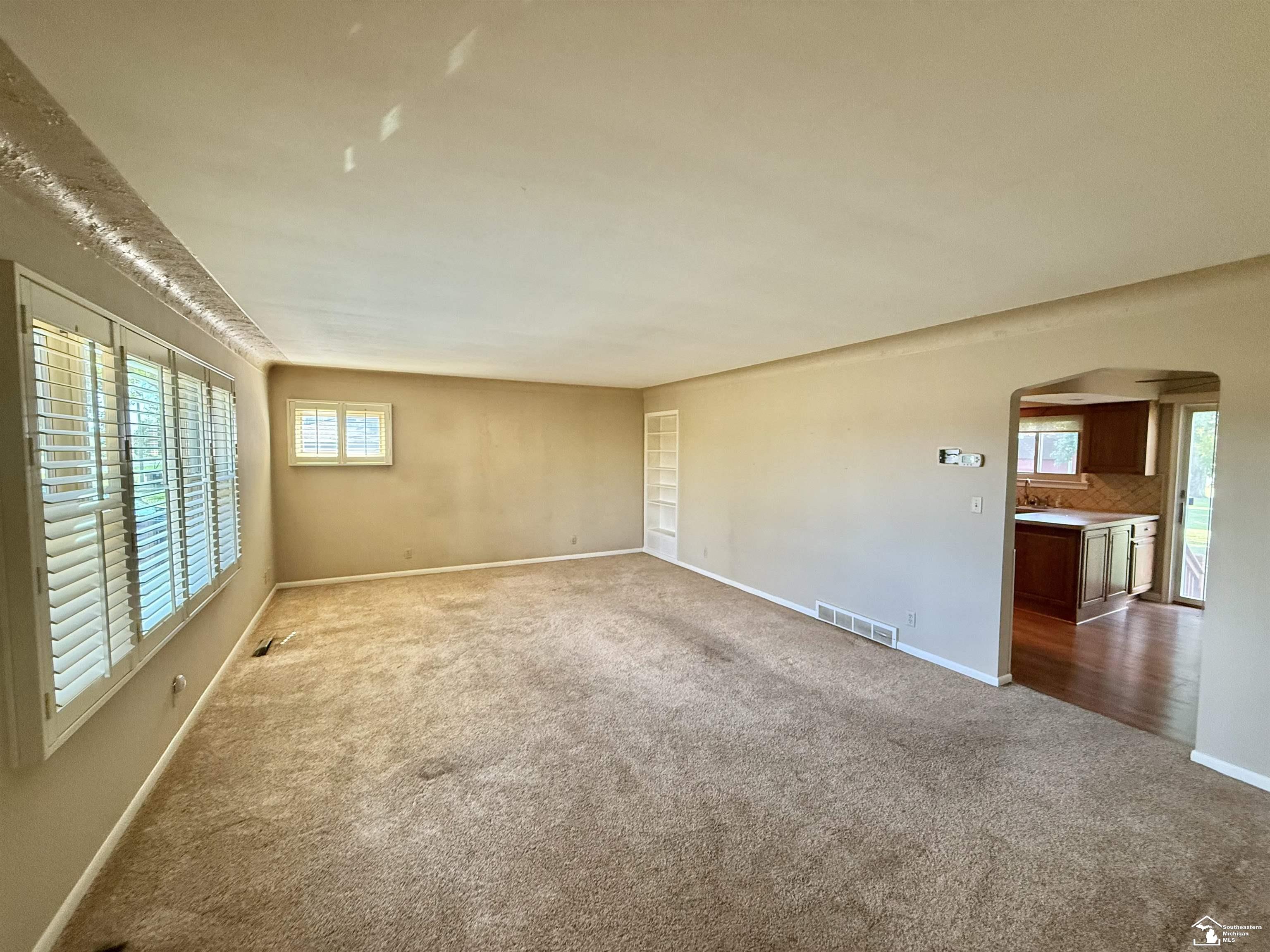 6859 Ann Arbor Road Dundee, MI 48131 - Photo 10 of 23