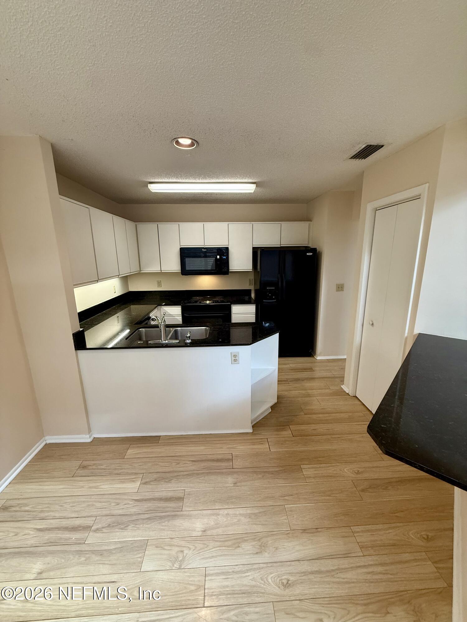 536 Pelican Key Atlantic Beach, FL 32233 - Photo 4 of 41 IMG_8422