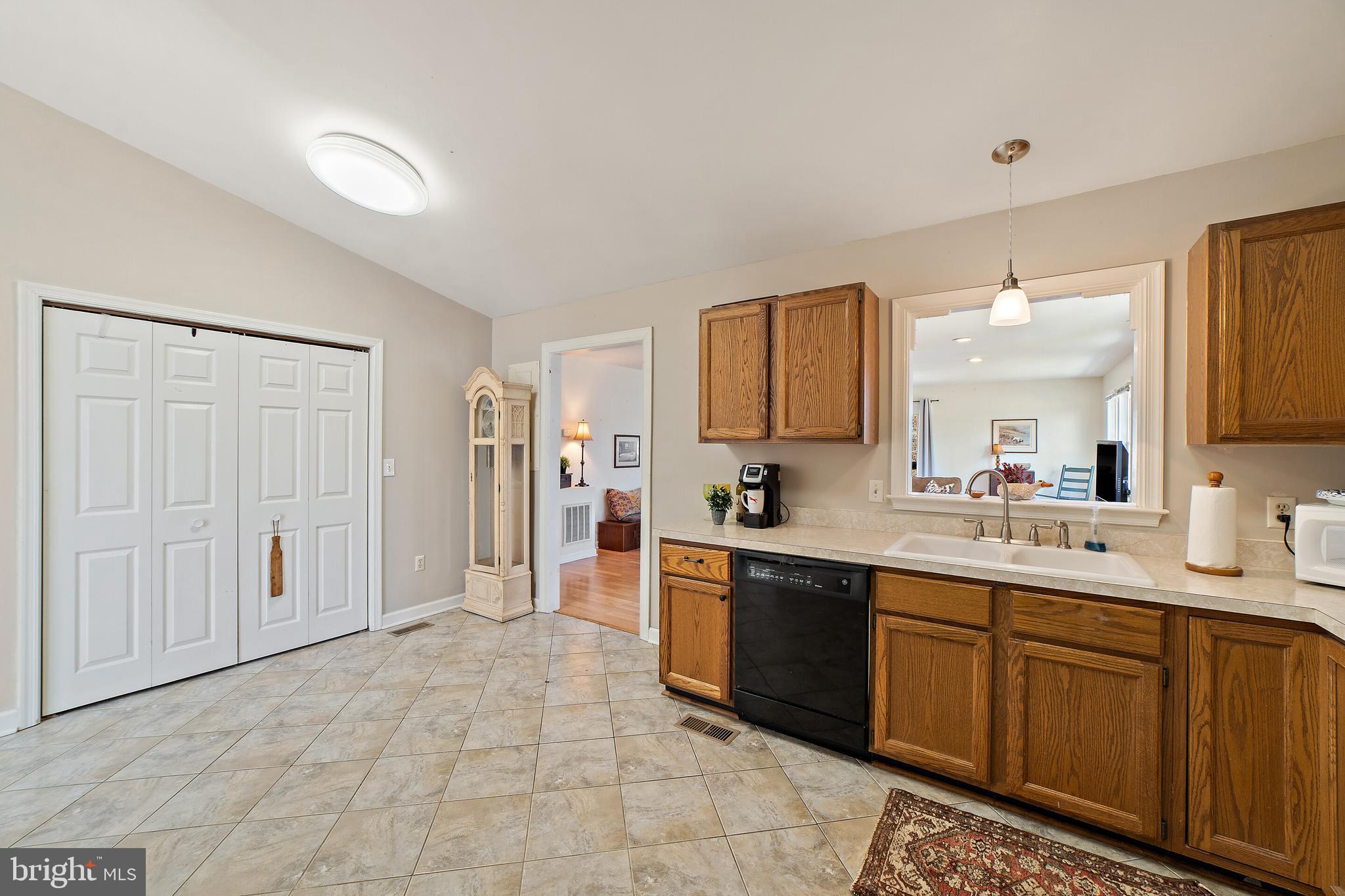 18583 Springs Road Jeffersonton, VA 22724 - Photo 14 of 38 Gallery Image 14