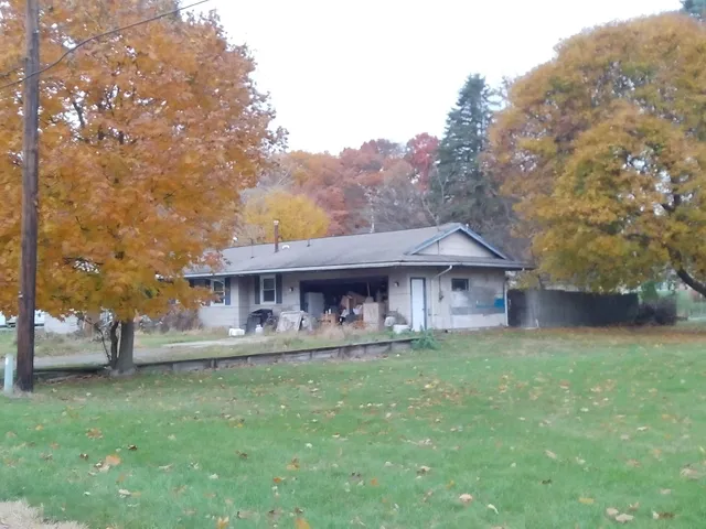 $220,000 | 3250 Carlton Boulevard, Jackson, MI 49203