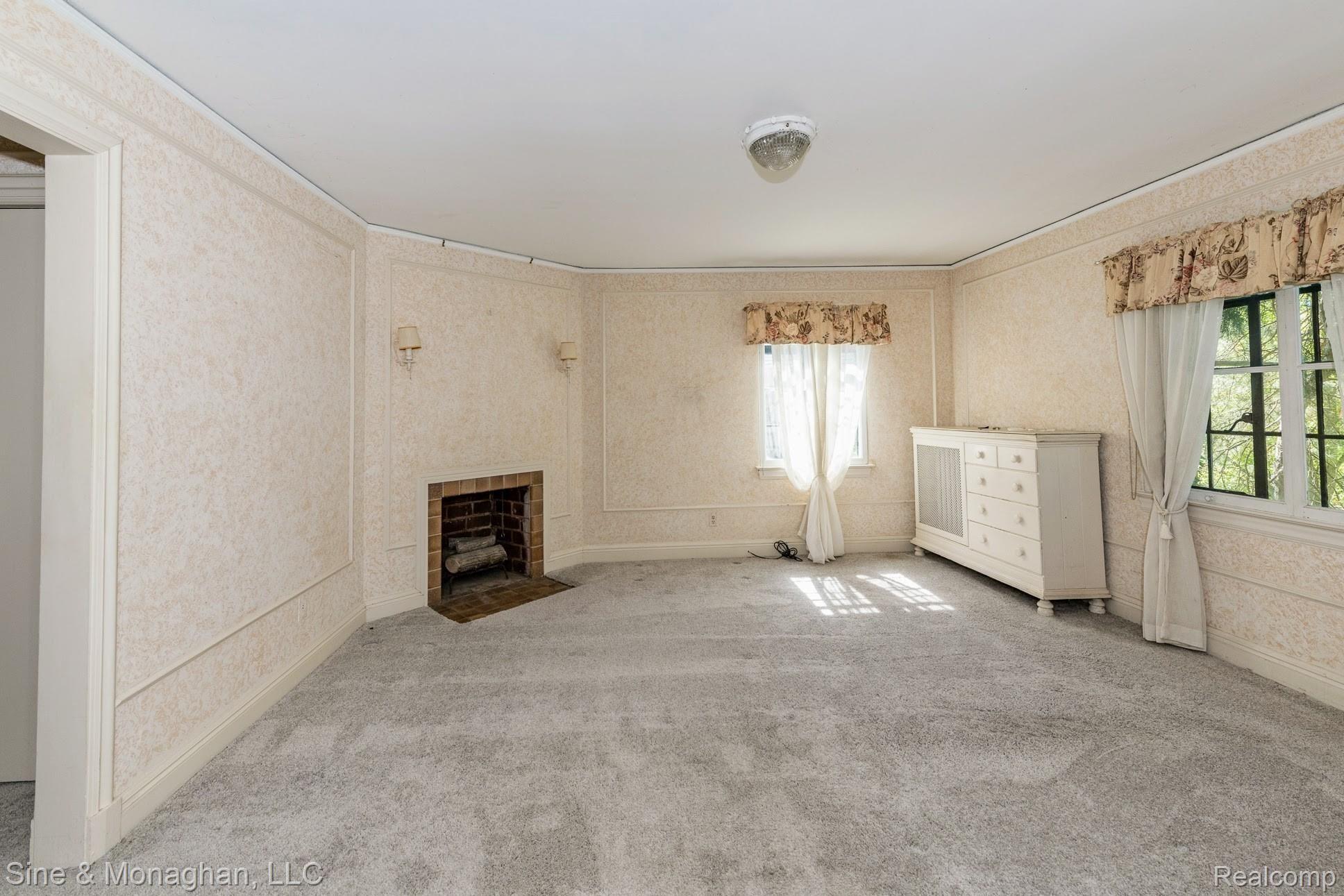 210 Merriweather Road Grosse Pointe, MI 48236 - Photo 23 of 57 DSC_8521.jpg
