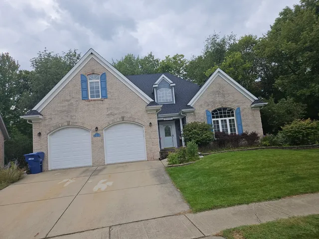 $3,000 | 688 Fox Hollow Court, DeKalb, IL 60115