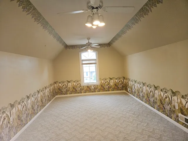 $3,000 | 688 Fox Hollow Court, DeKalb, IL 60115